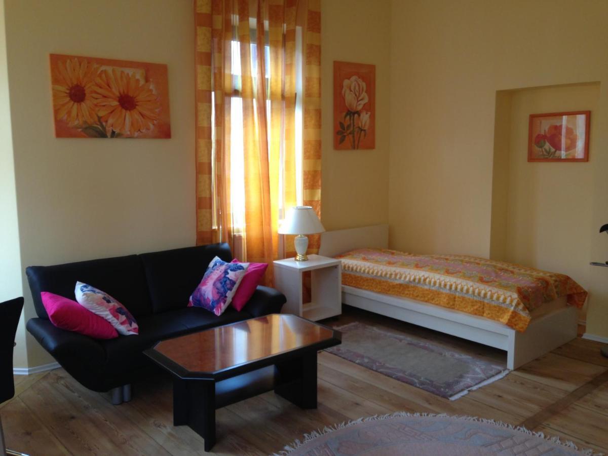 City Apartment In Nuernberg Ruang foto